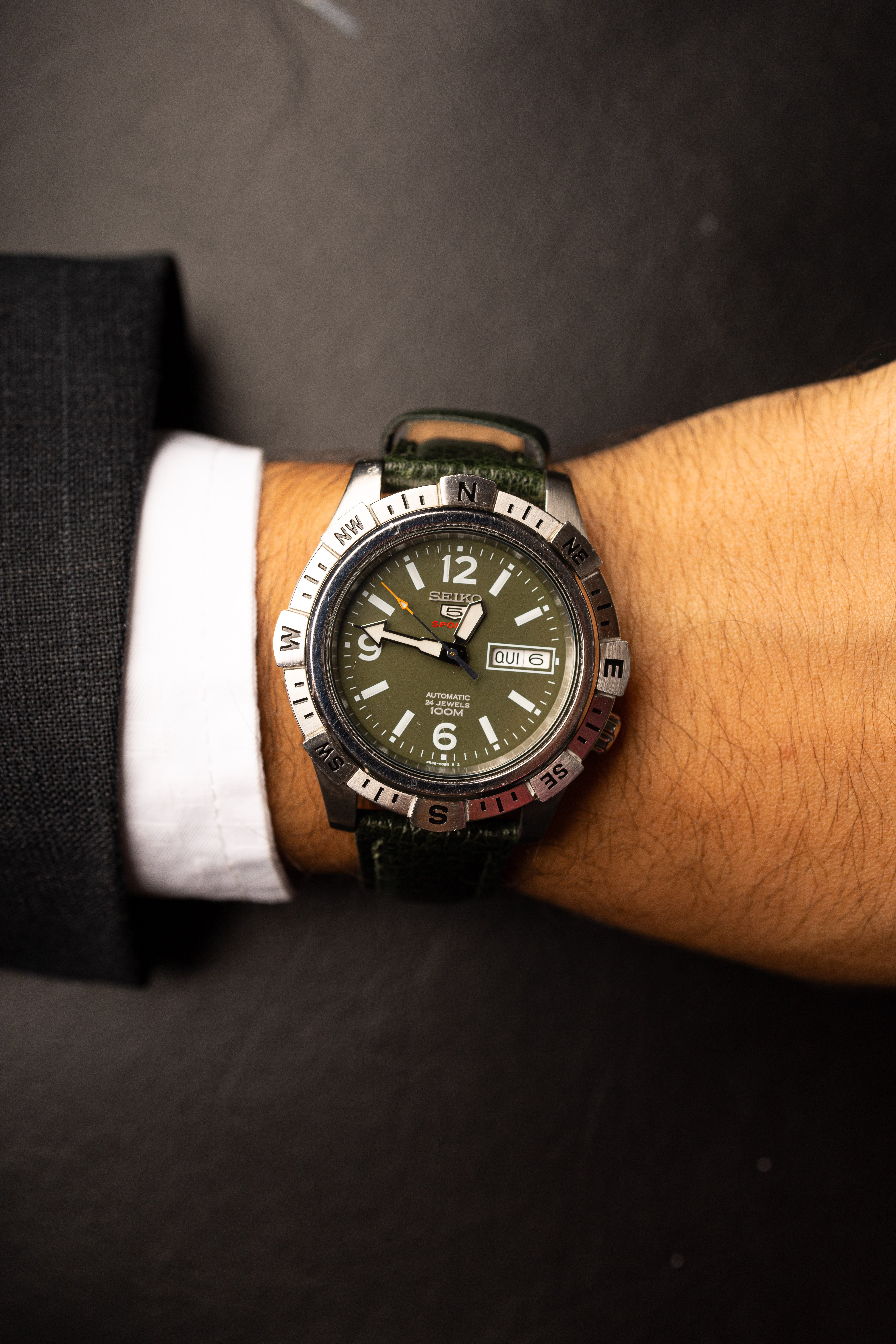 Seiko 5 Sports - Lateral
