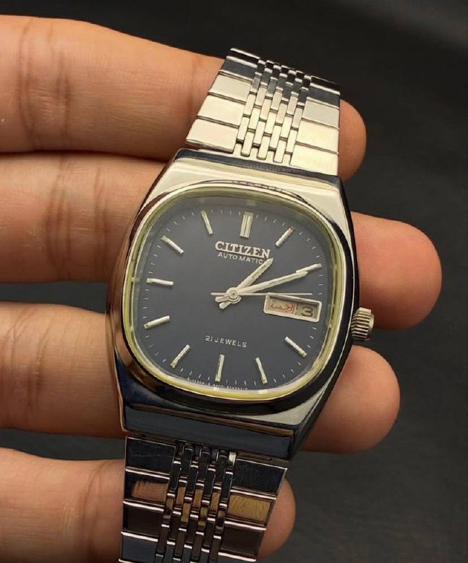 Citizen Arabic Calendar - Lateral