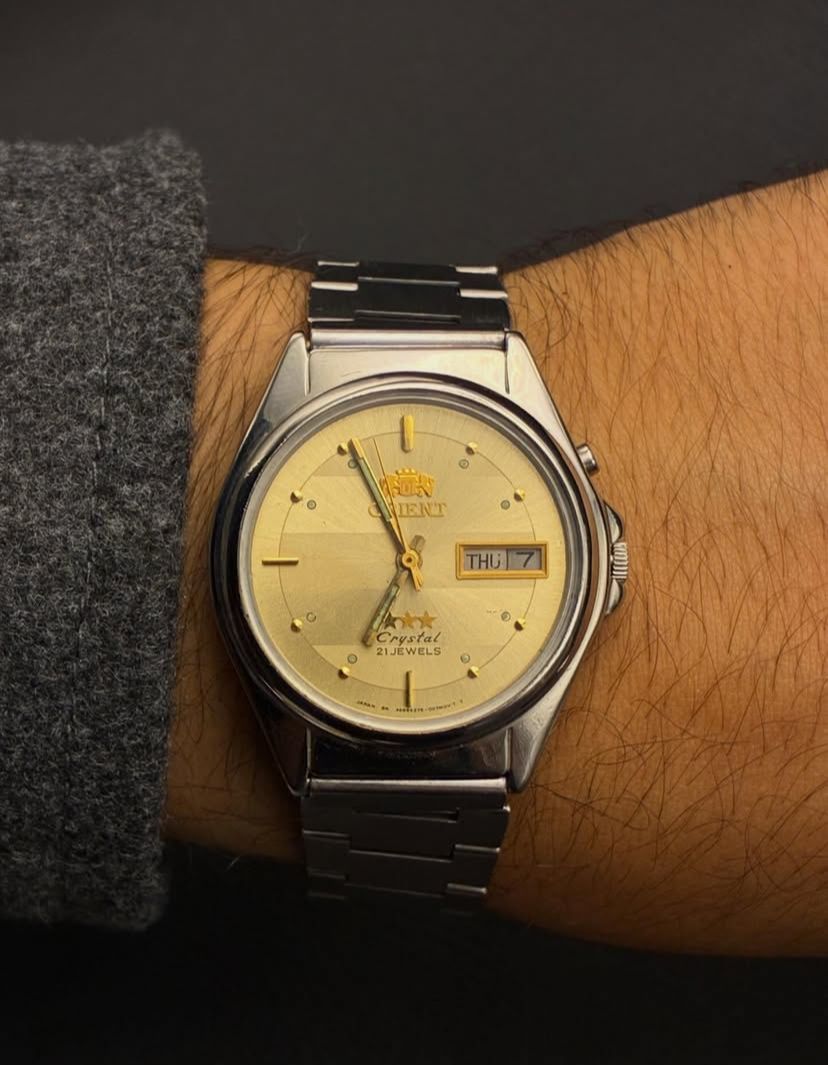 Orient 3 Estrelas Dourado - Detalhe