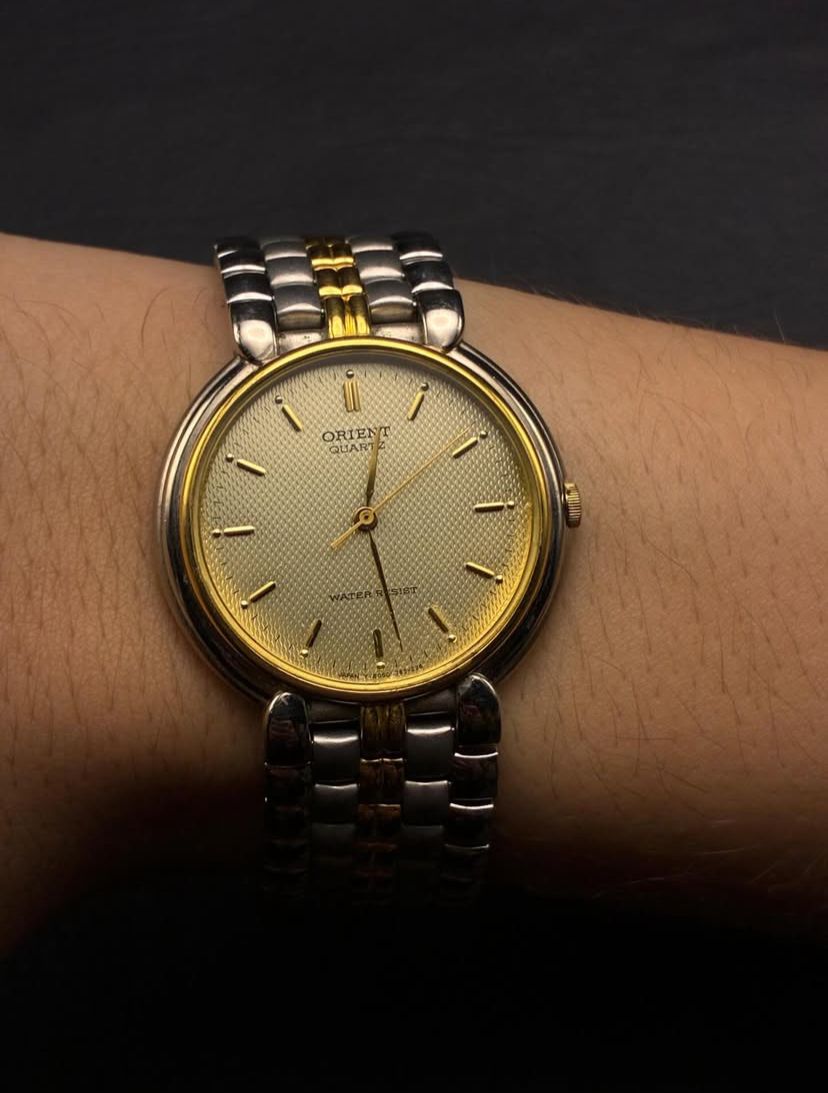 Orient Two-tone - Detalhe