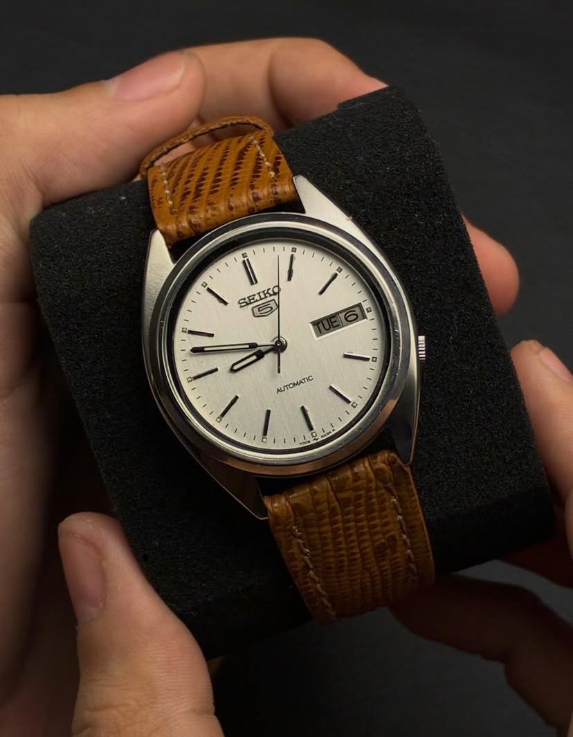 Seiko 5 - Frente