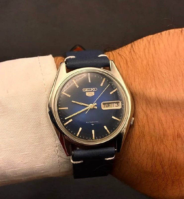 Seiko 5 Blue Horizon - Lateral
