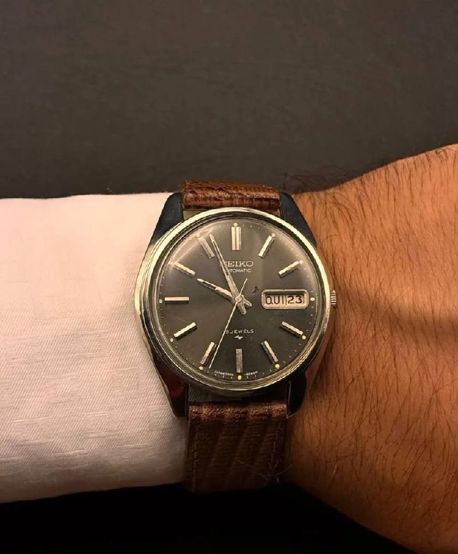 Seiko 5 Cinza Escuro - Lateral