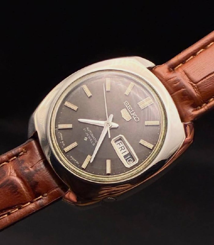 Seiko 5 Cushion Black