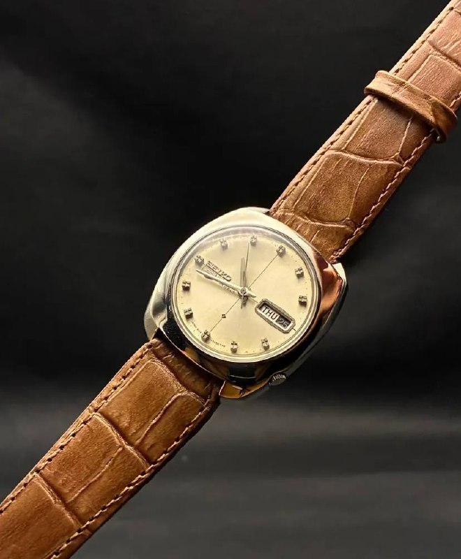 Seiko 5 Cushion Silver