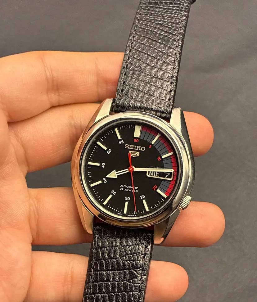 Seiko 5 SNK375K - Fundo